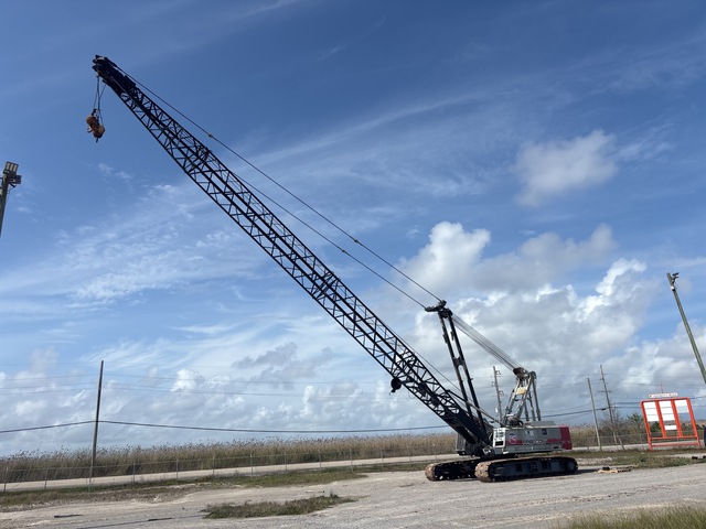 2000 Link-Belt LS138 Lattice-Boom Crawler Crane