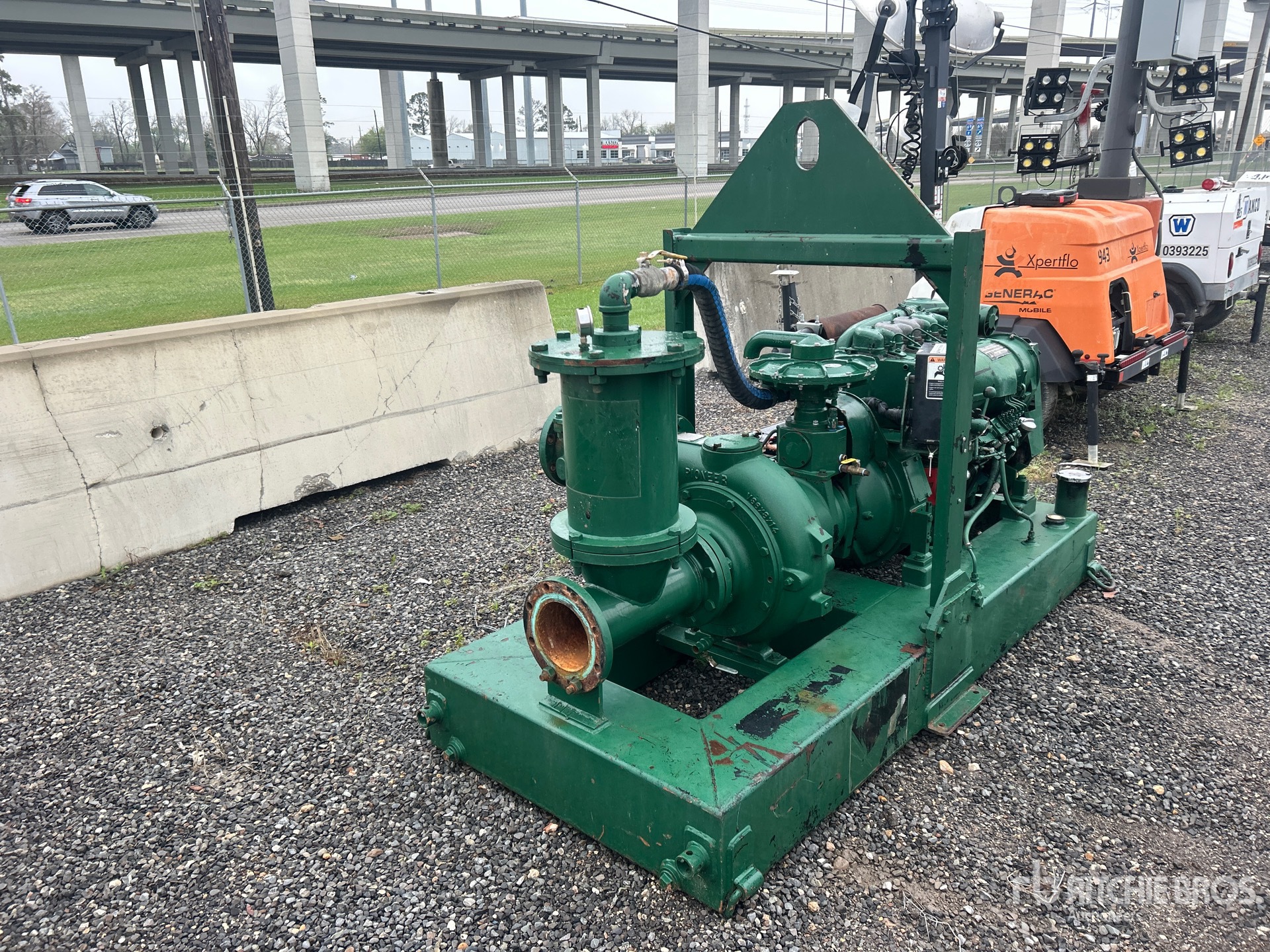 General Appearance with Imagen: esquina delantera izquierda