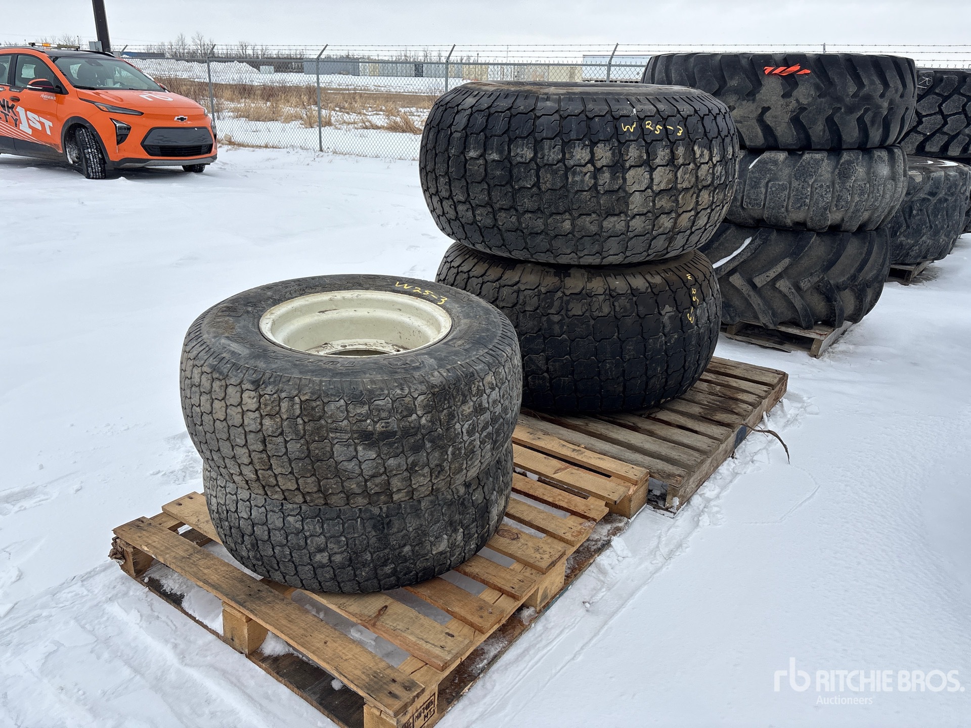 General Appearance with Foto, angolo anteriore sinistro