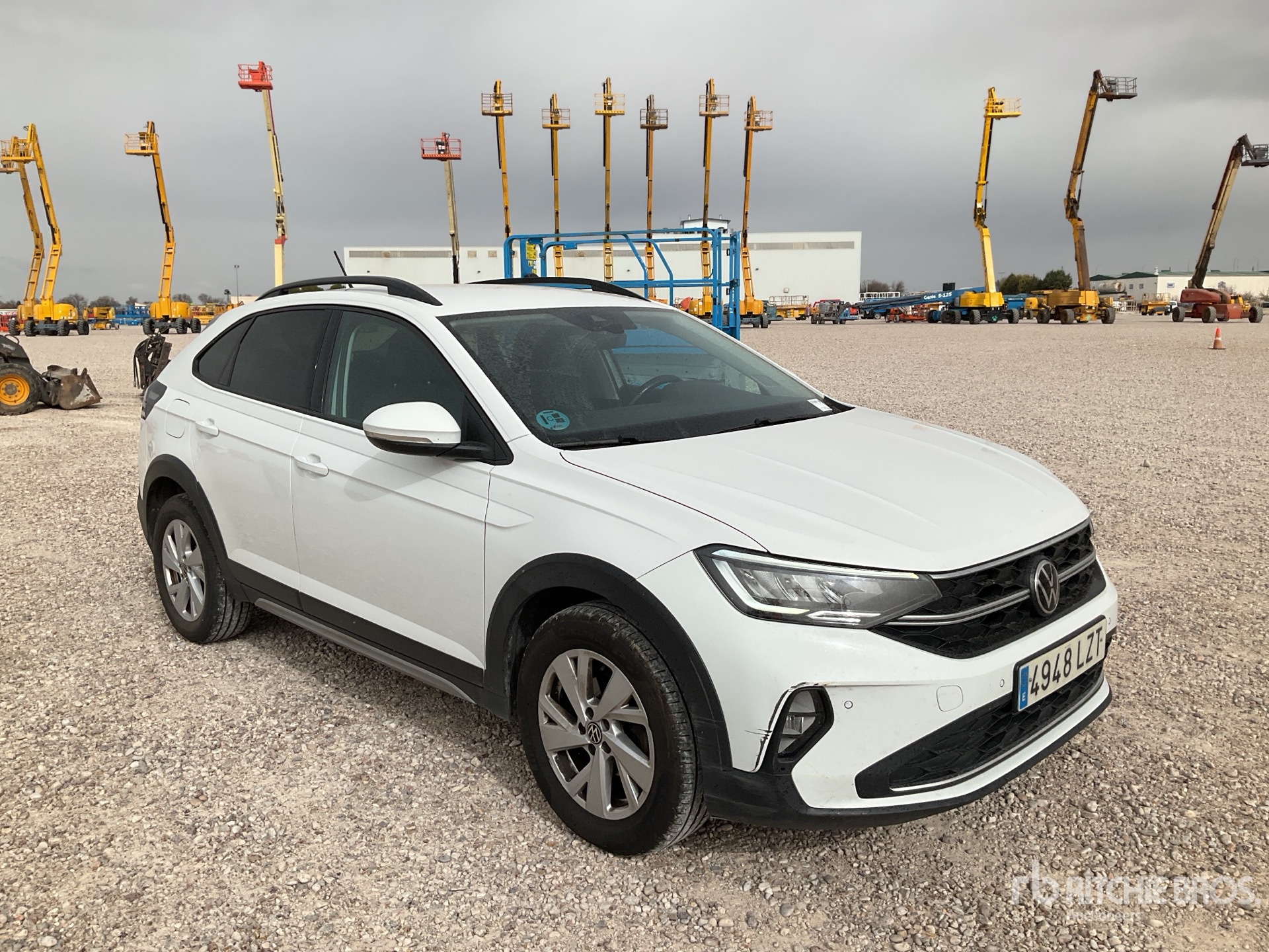 Aspect général with Image, coin avant droit