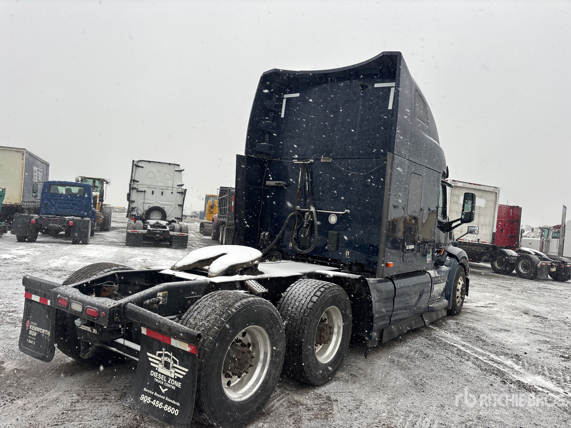 General Appearance with Imagen: esquina trasera derecha