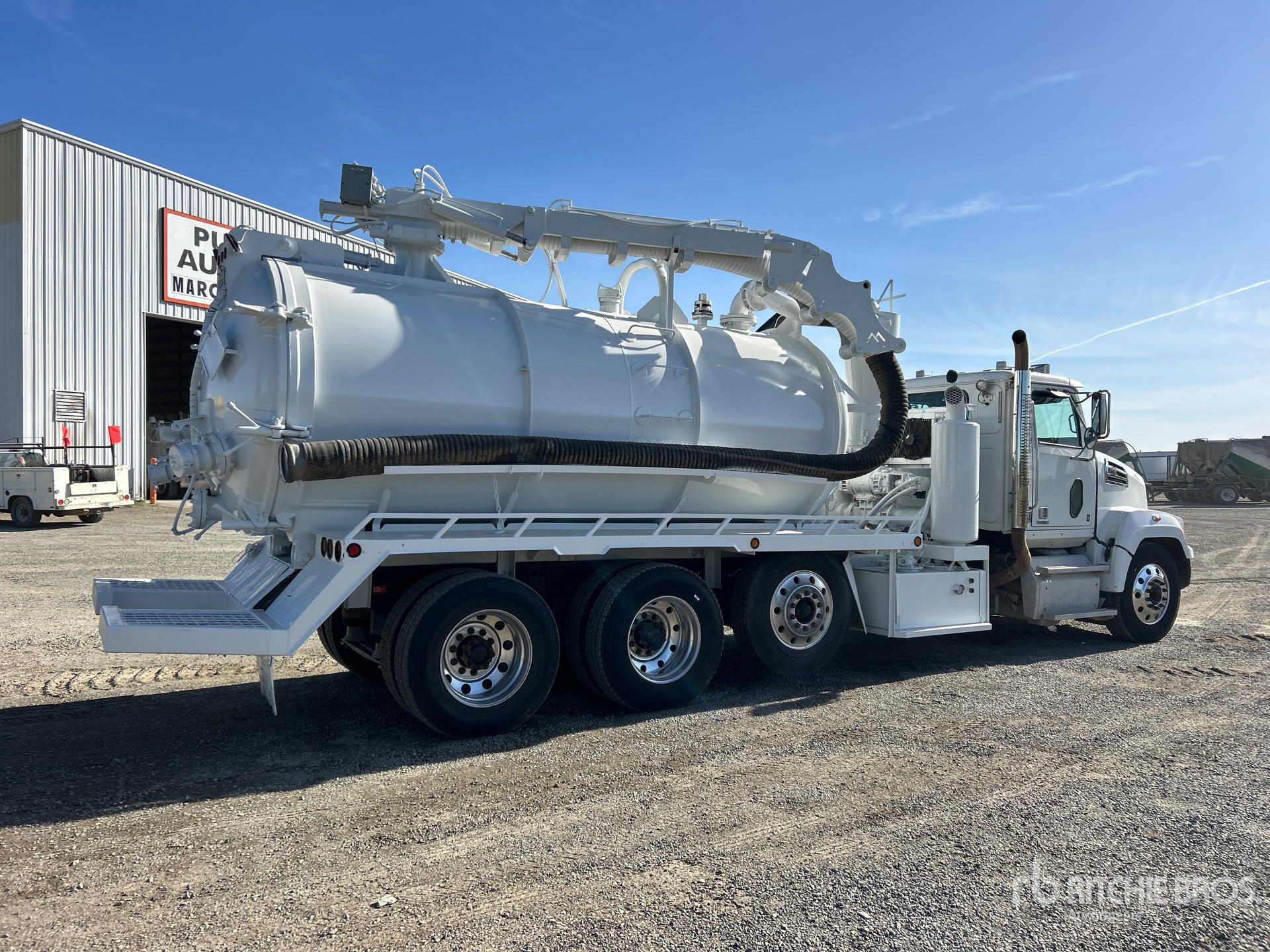 General Appearance with Imagen: esquina trasera derecha