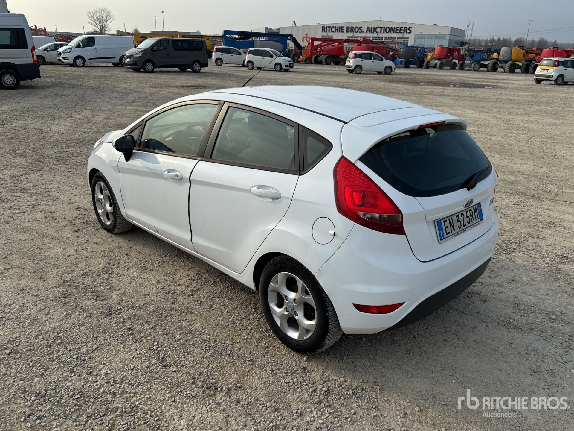 General Appearance with Picture, Left Rear Corner