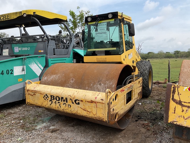 2015 Bomag BW211 D40 Smooth Drum Compactor