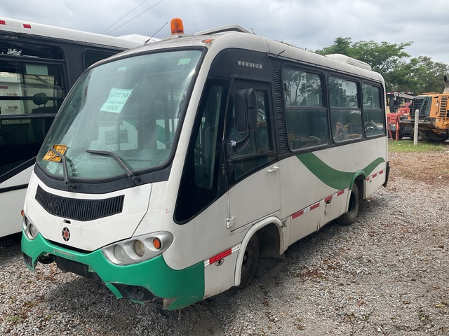 2010 Chevrolet NKR 15-Seat Mini Bus (Inoperable)