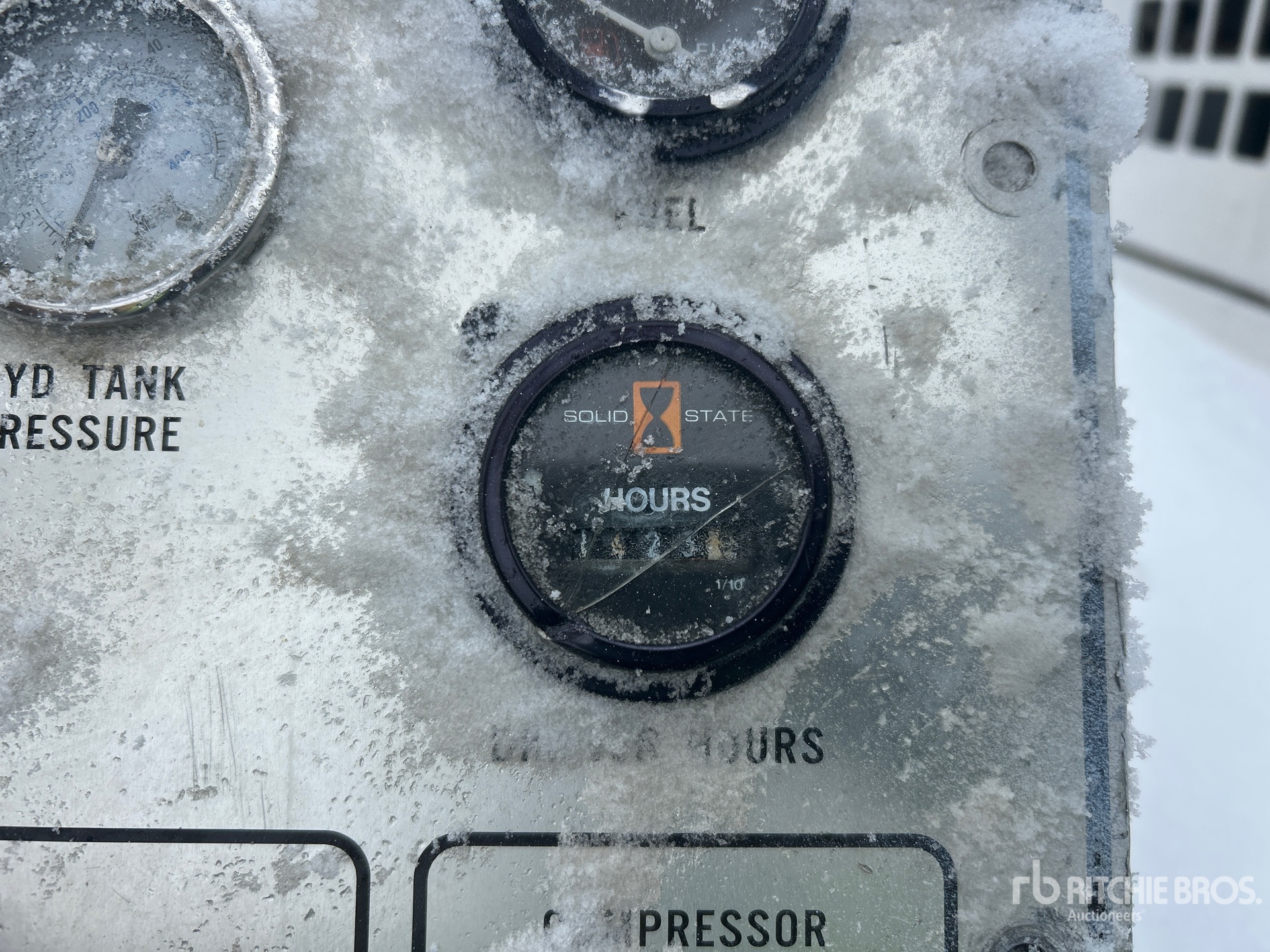 General Appearance with Horímetro / Odómetro