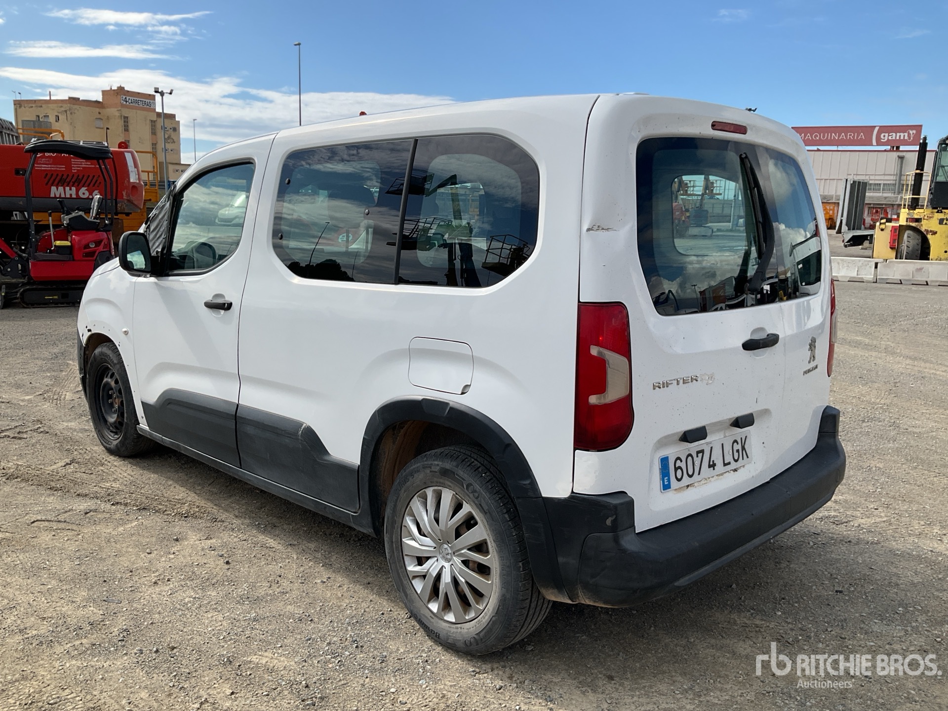 General Appearance with Picture, Left Rear Corner