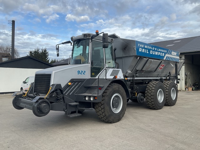 2005 Hydrema 922C Articulated Rail Road Spreader Truck 2005 Hydrema 922C Articulated Rail Road Spreader Truck
