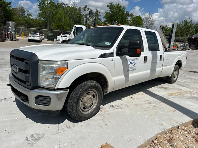 2013 Ford F-250 4x2 Extended Cab Pickup