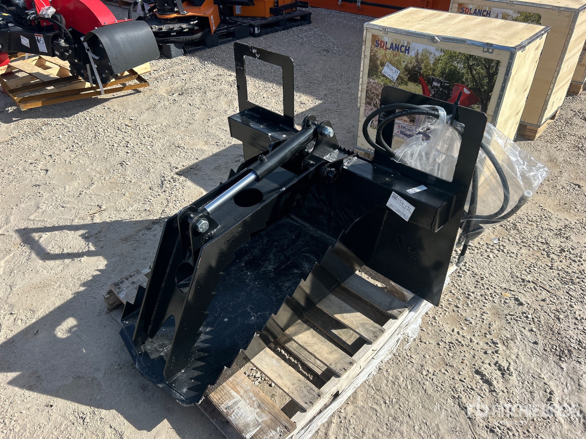 General Appearance with Foto, angolo anteriore sinistro