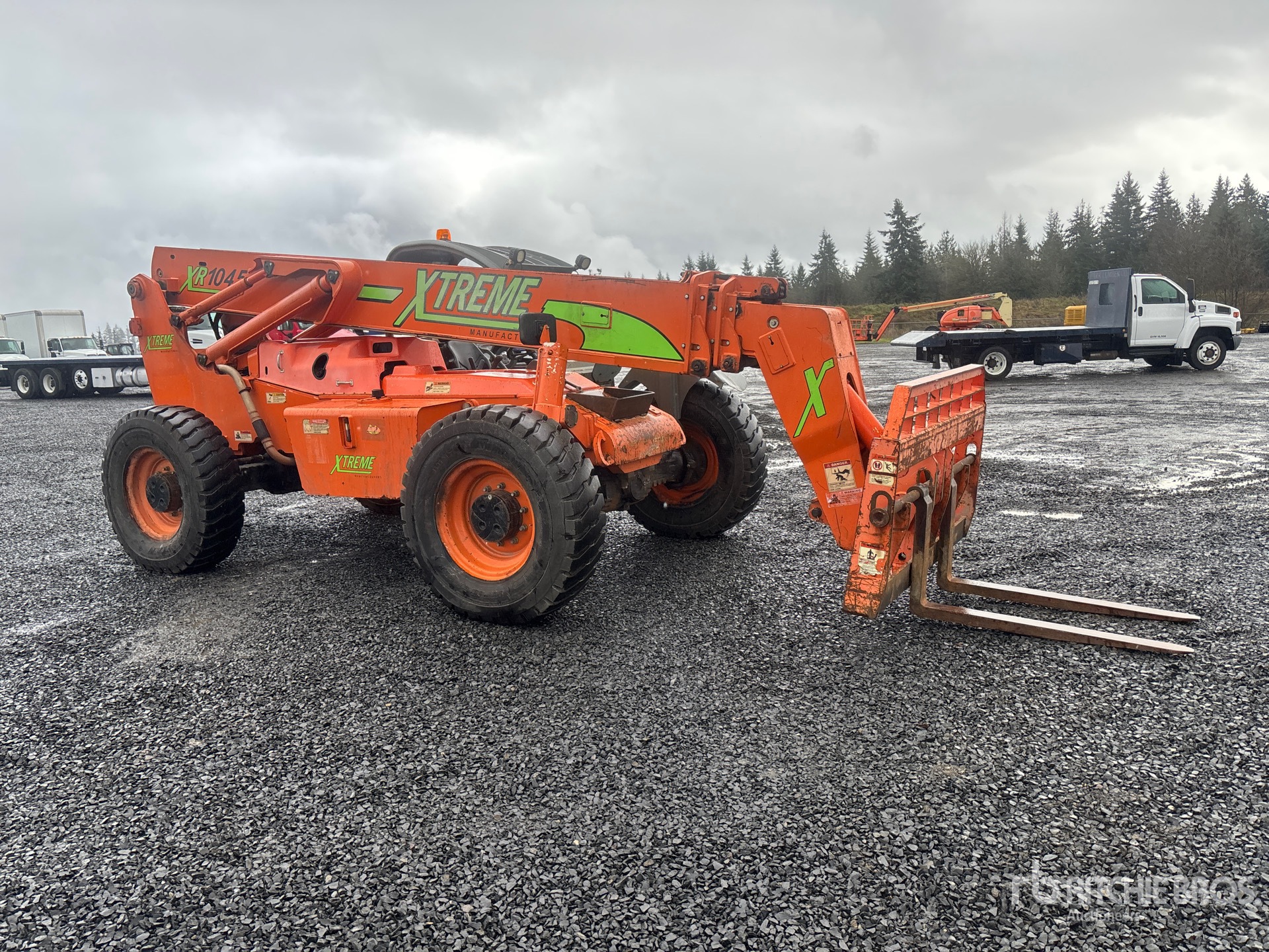 General Appearance with Picture, Right Front Corner