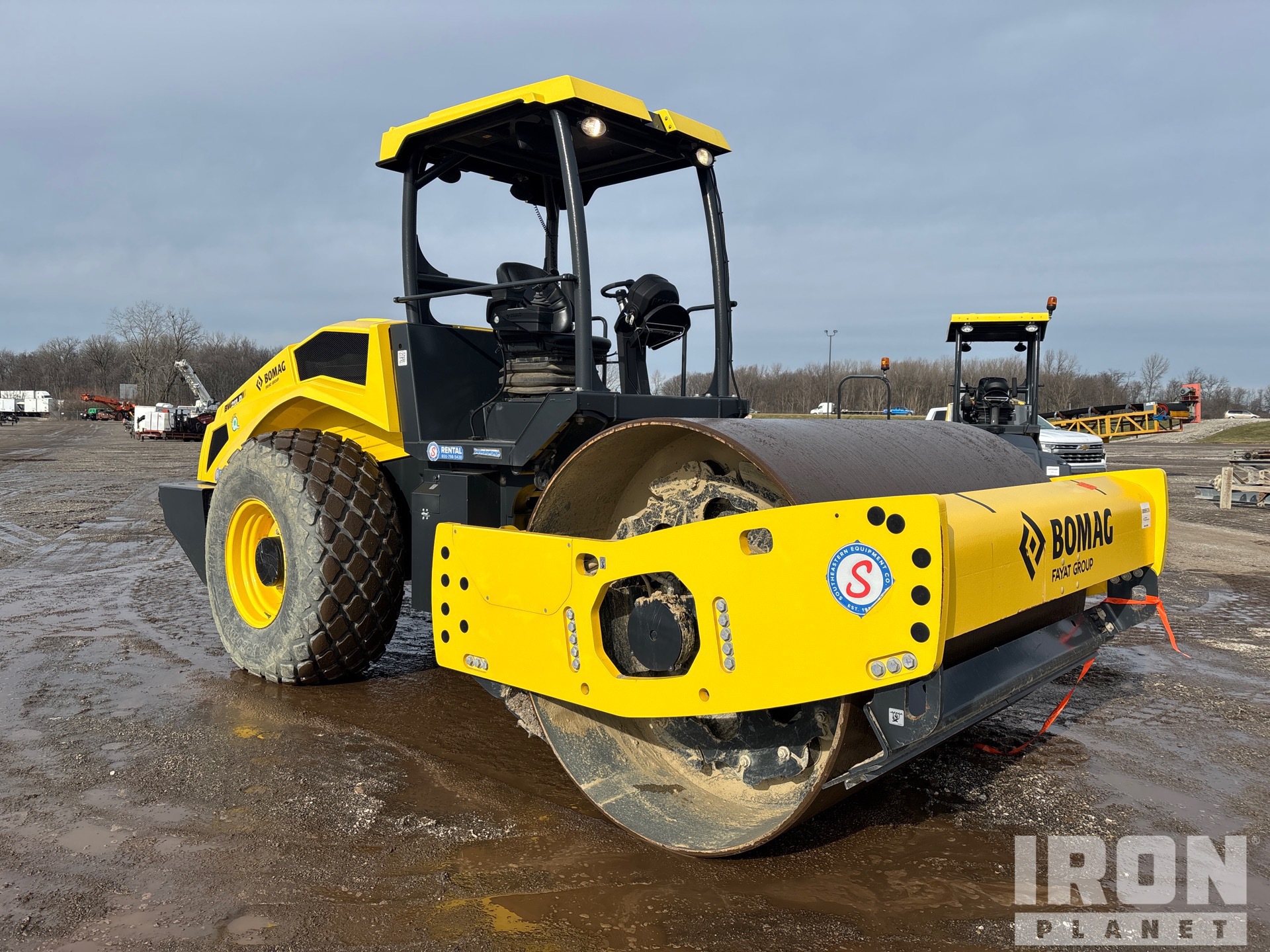 General Appearance with Imagen: esquina delantera derecha