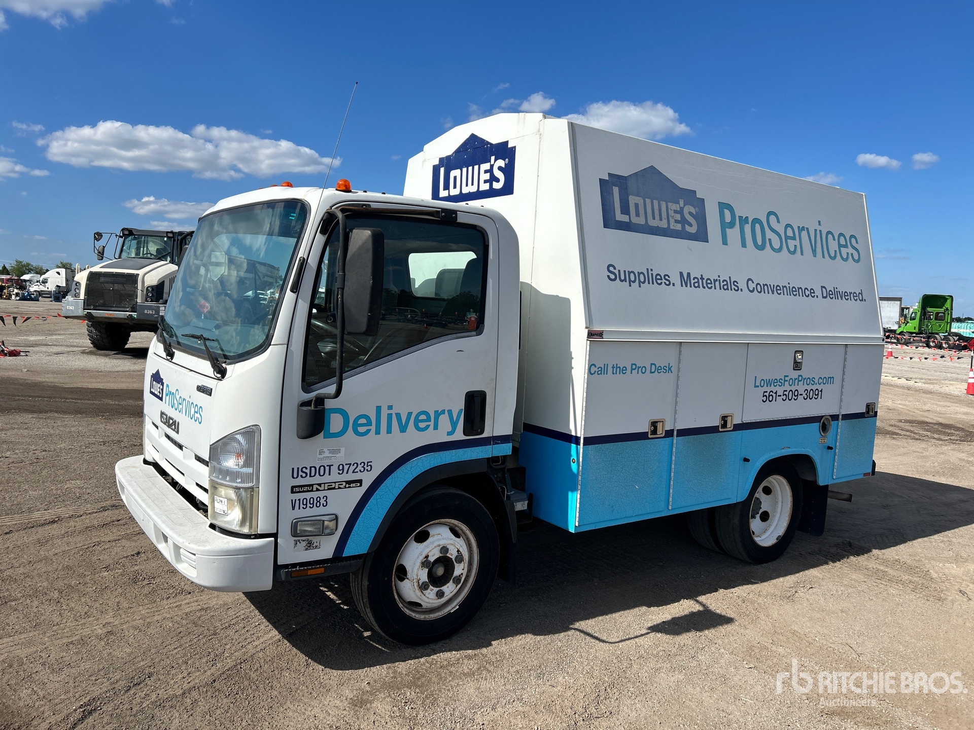Photo of a 2014 Isuzu NPR-HD 4X2
