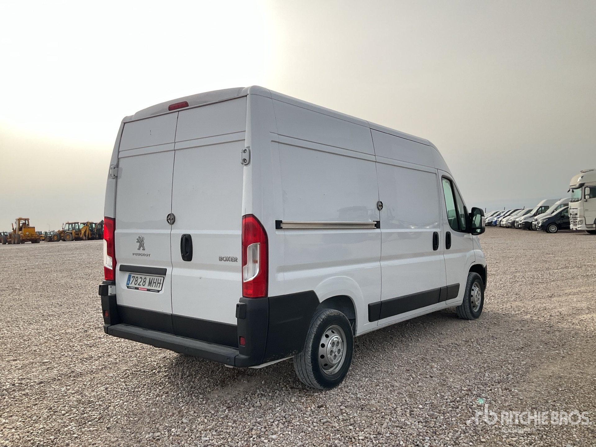 General Appearance with Imagen: esquina trasera derecha