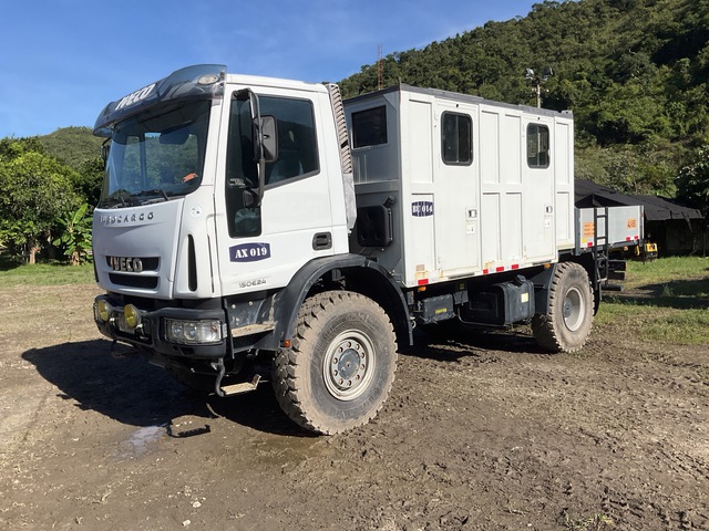 2021 Iveco Z110 4x4 20-Seat Transit Steel Bed 98 in wide 7 ft 4 in long, Engine brake, Cruise Control Bus 2021 Iveco Z110 4x4 20-Seat Transit Steel Bed 98 in wide 7 ft 4 in long, Engine brake, Cruise Control Bus
