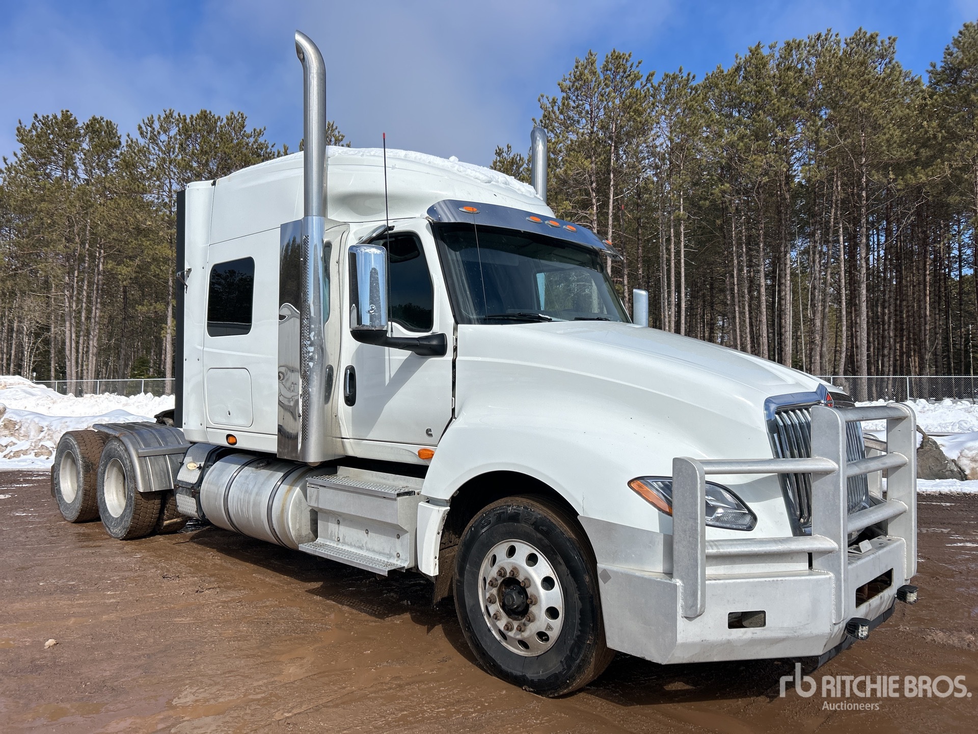 Aspect général with Image, coin avant droit