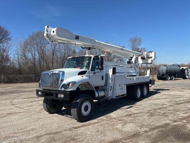 2012 Altec AM900-E100 99 ft on 2013 International 7400 6x6 Bucket Truck