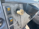 Cab with Control de Frenos