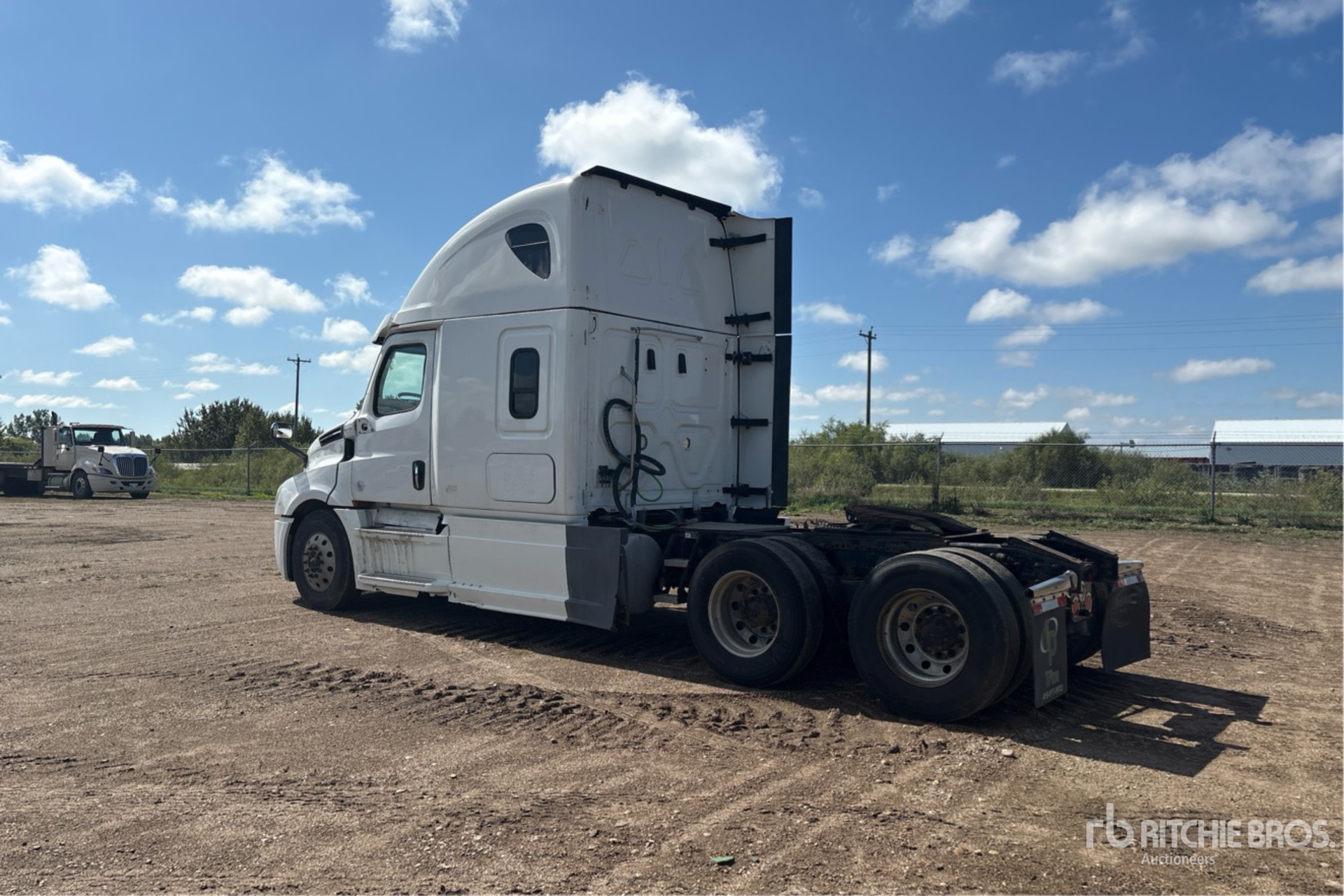 2022 Freightliner CASCADIA 126