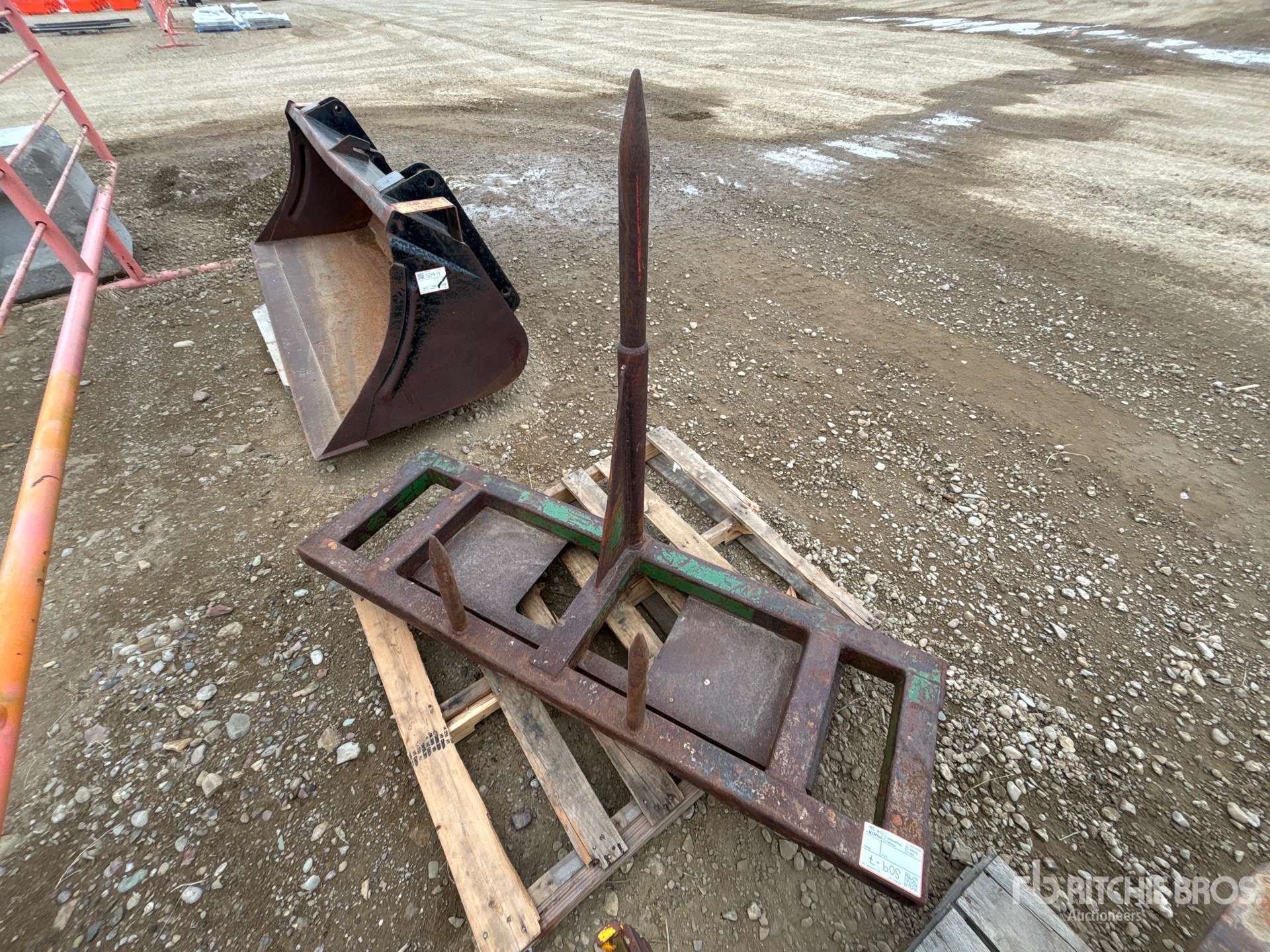 General Appearance with Foto, angolo anteriore sinistro