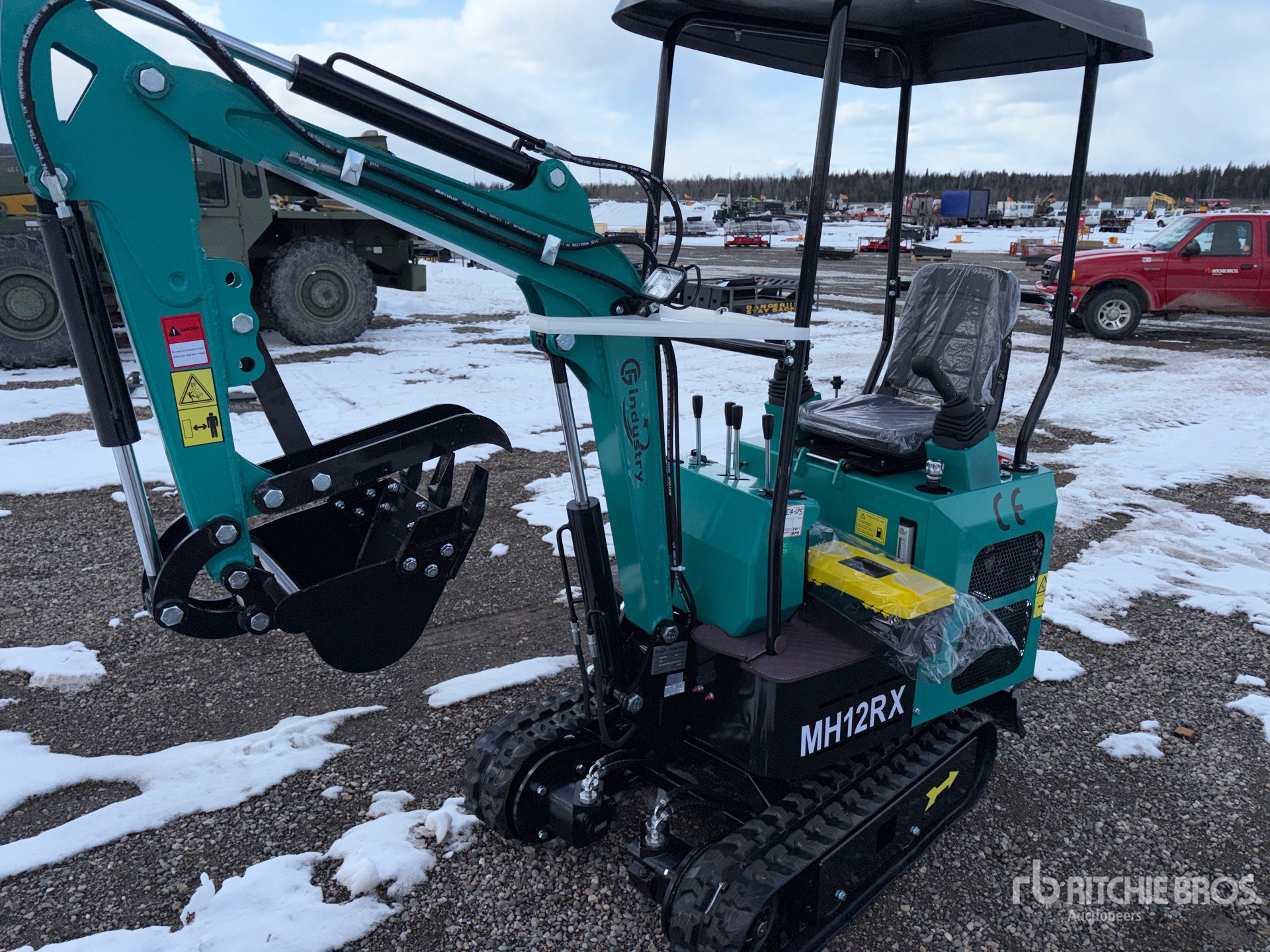 General Appearance with Picture, Left Front Corner