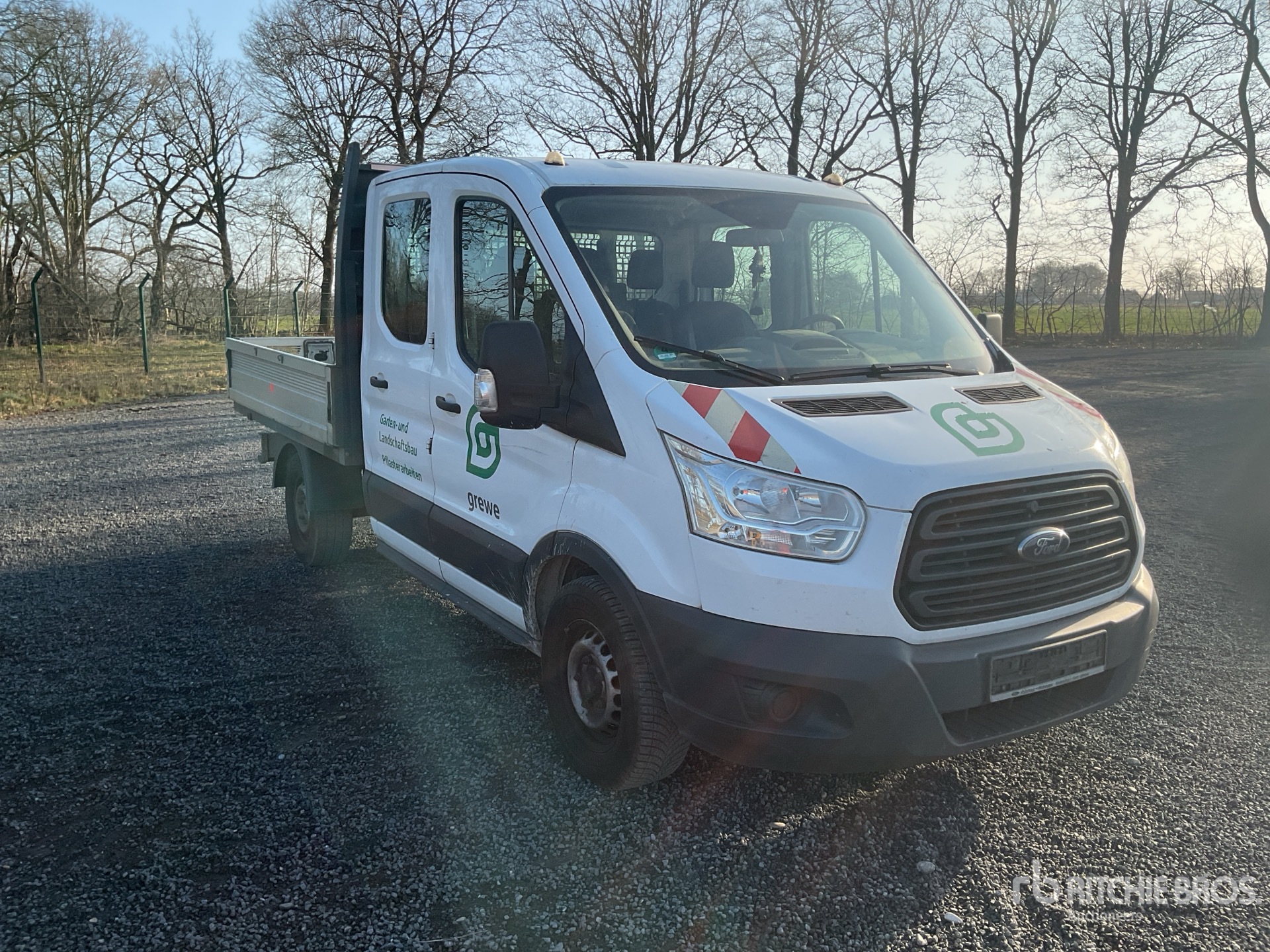 Aspect général with Image, coin avant droit