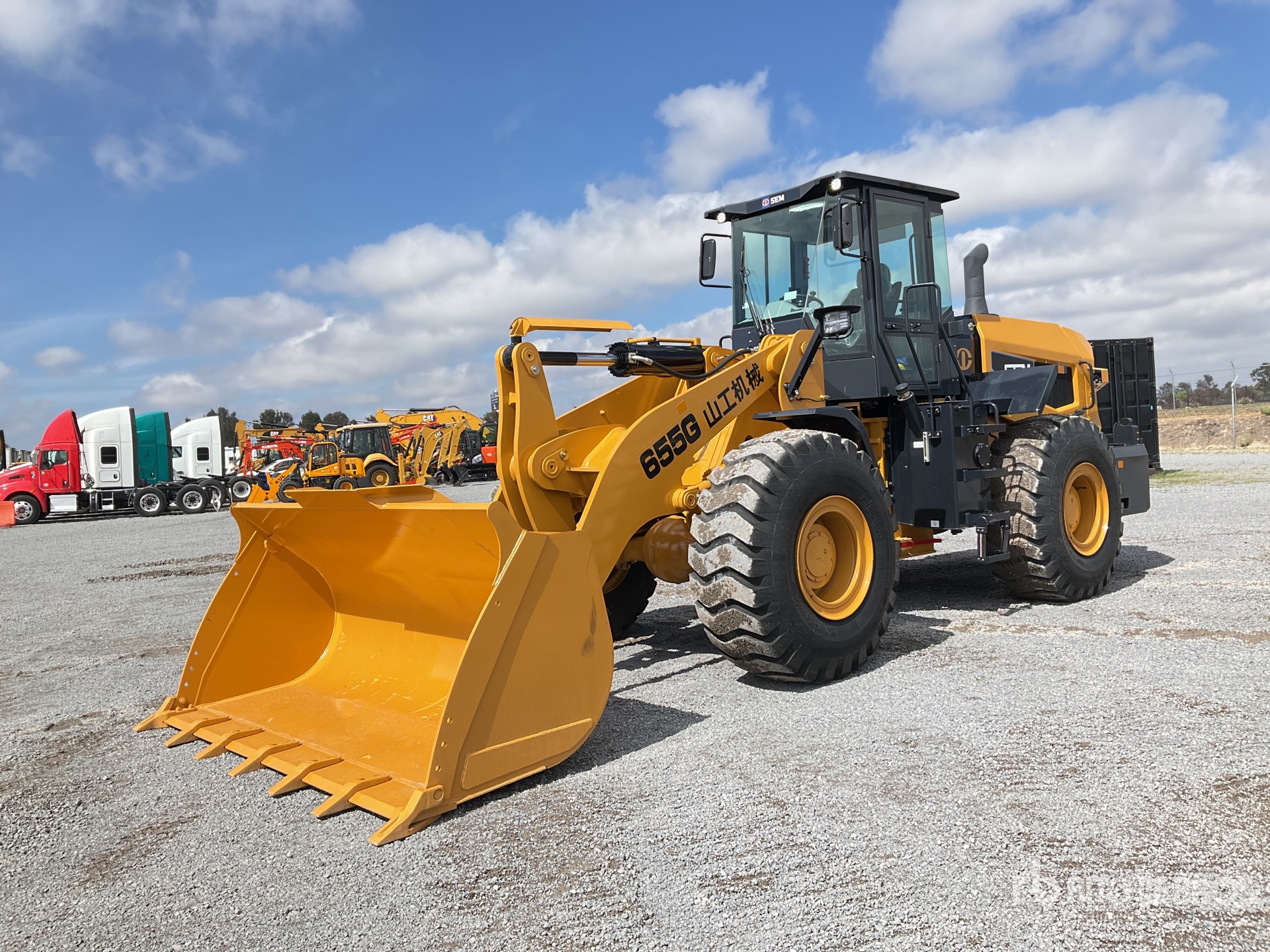 General Appearance with Picture, Left Front Corner