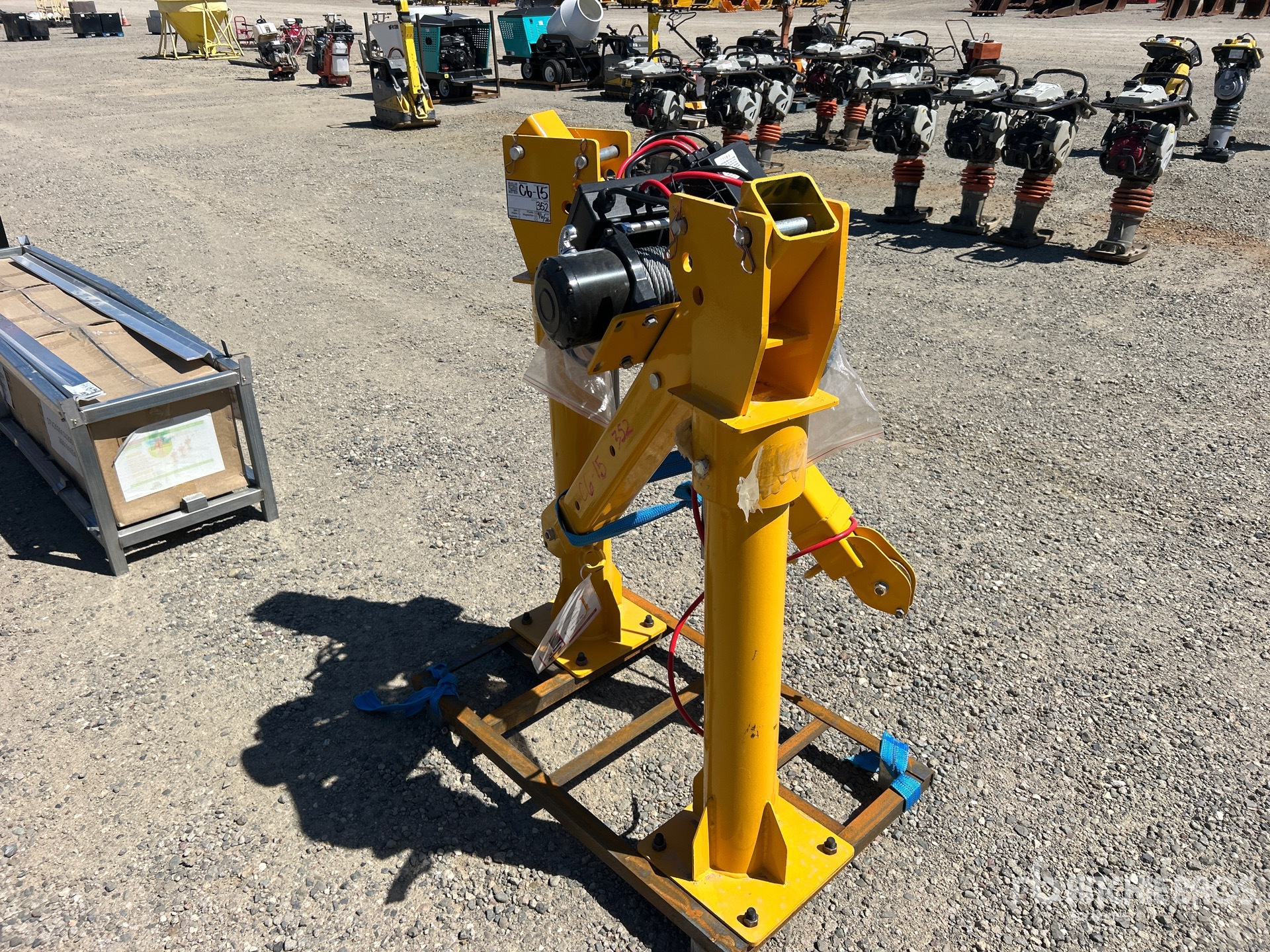 General Appearance with Bild, Ecke vorne links