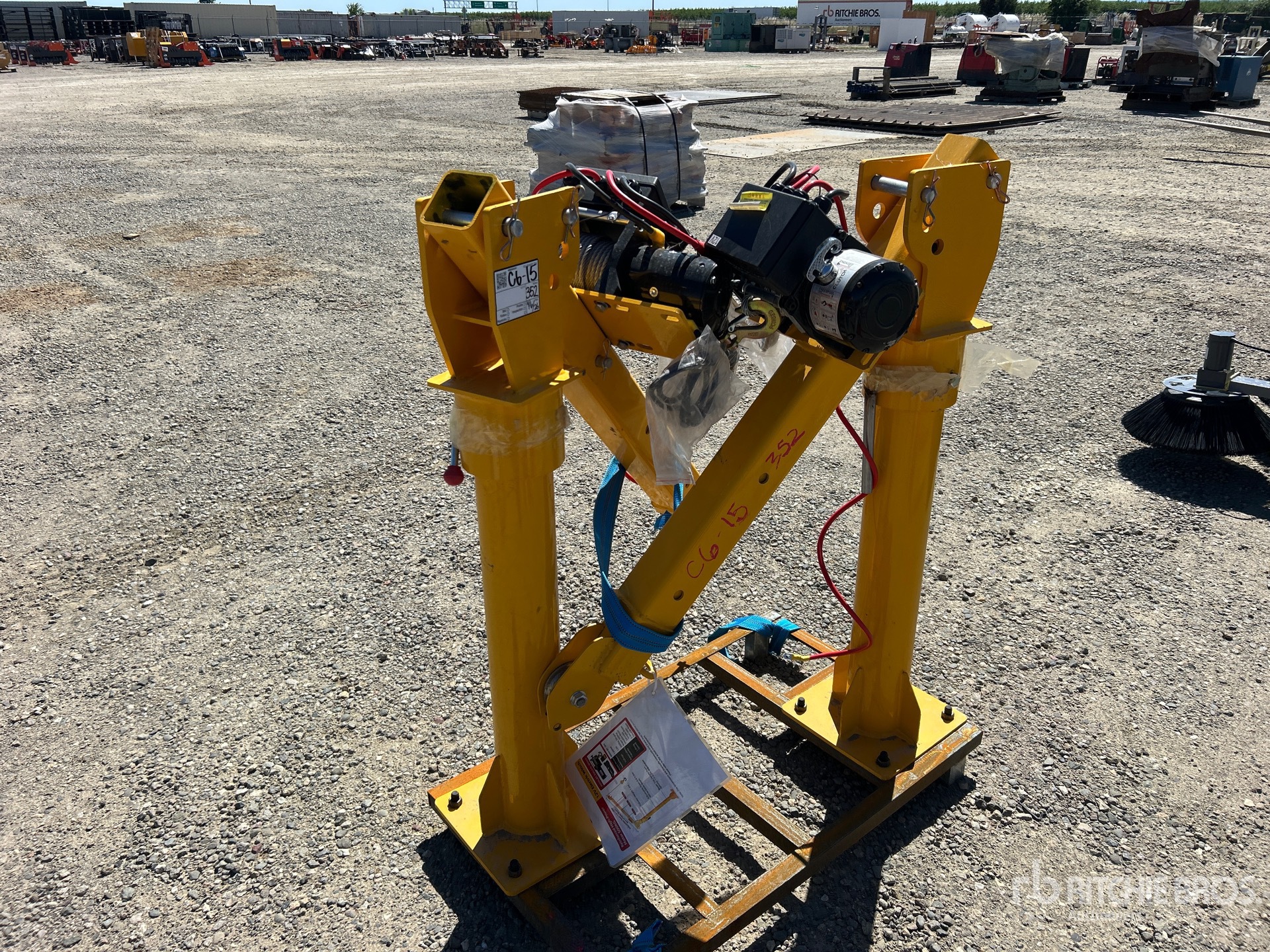 General Appearance with Bild, Ecke vorne rechts