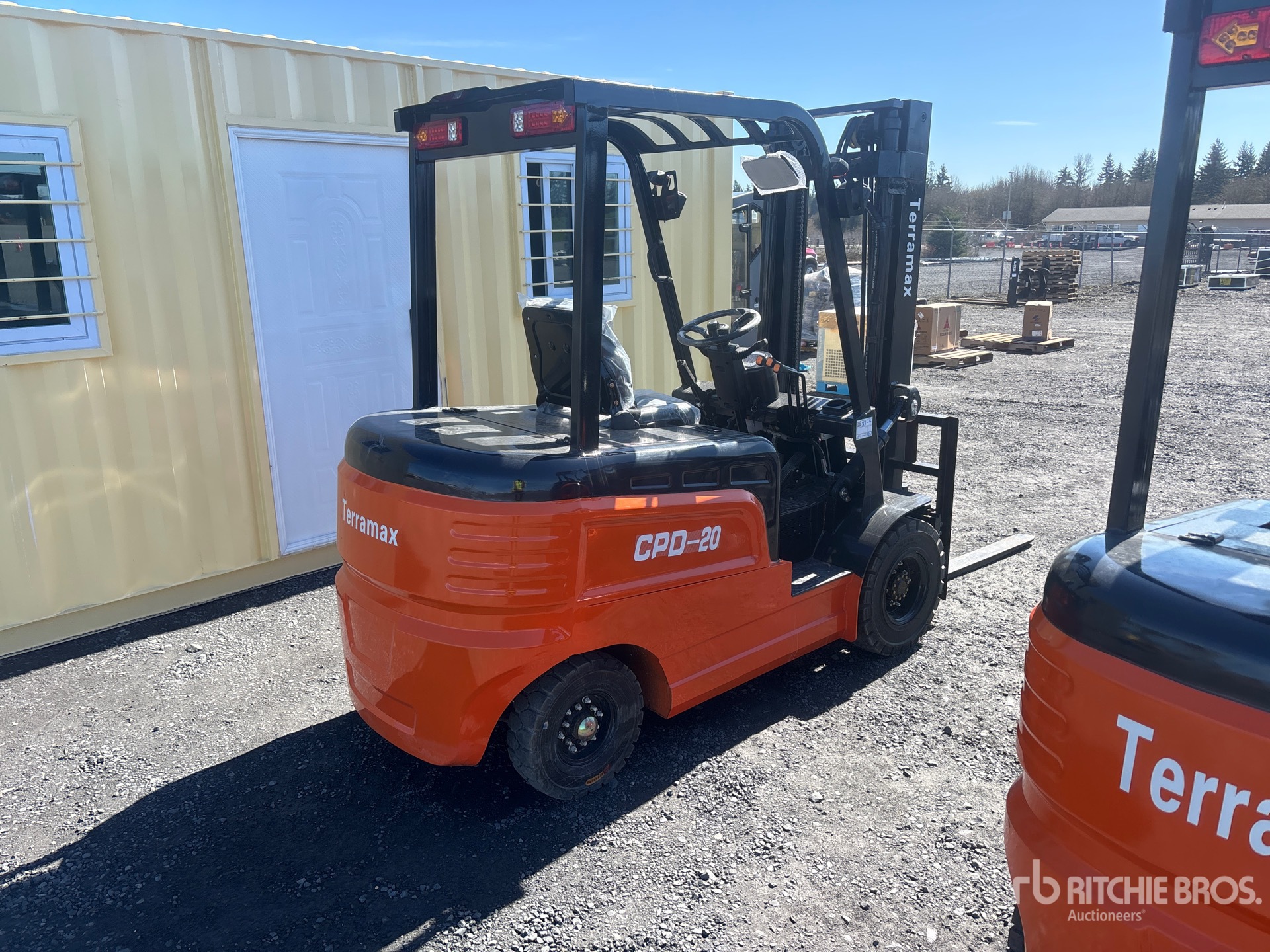 General Appearance with Picture, Right Rear Corner