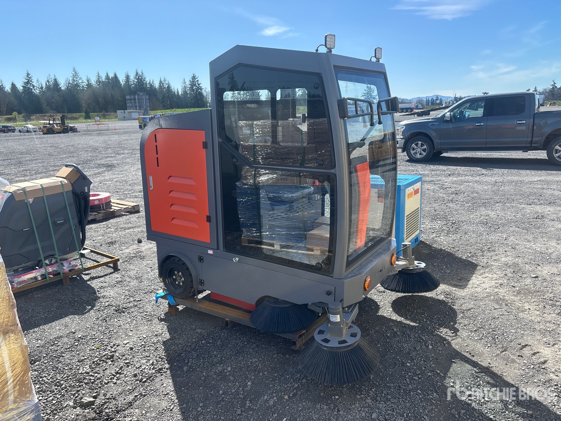 General Appearance with Picture, Right Front Corner