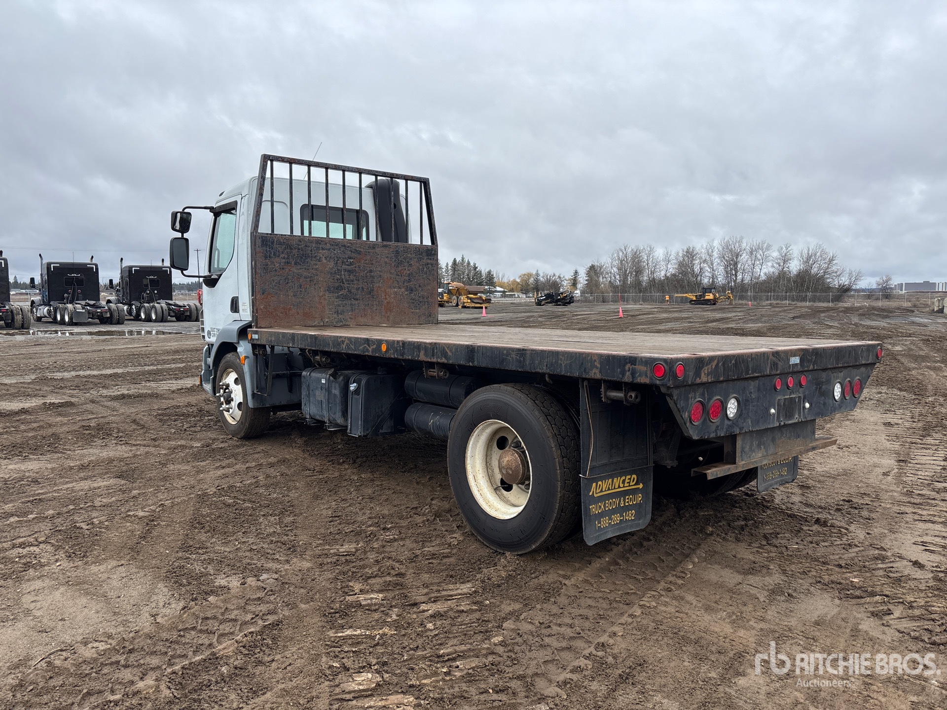 Aspect général with Image, coin arrière gauche