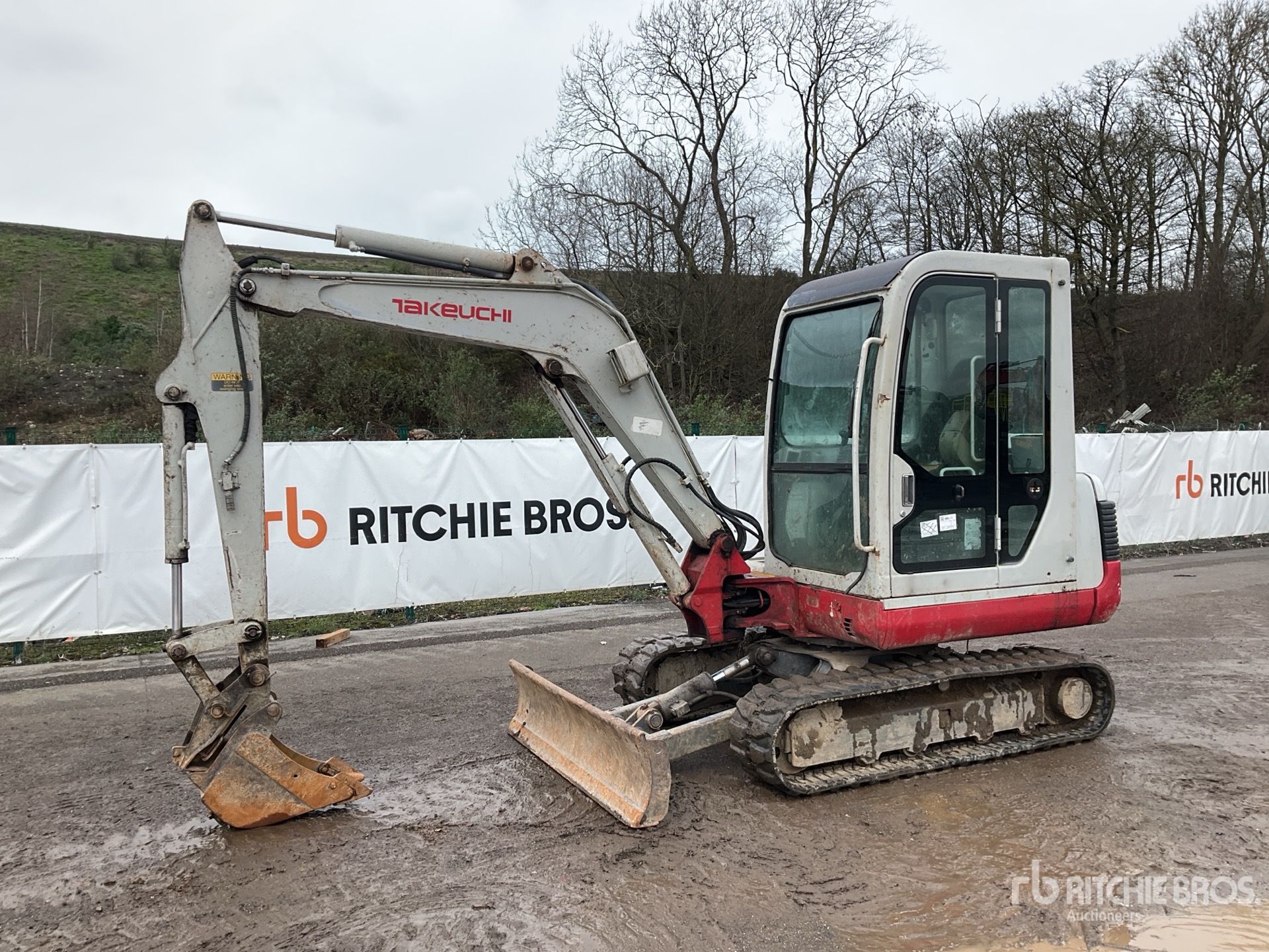 General Appearance with Picture, Left Front Corner