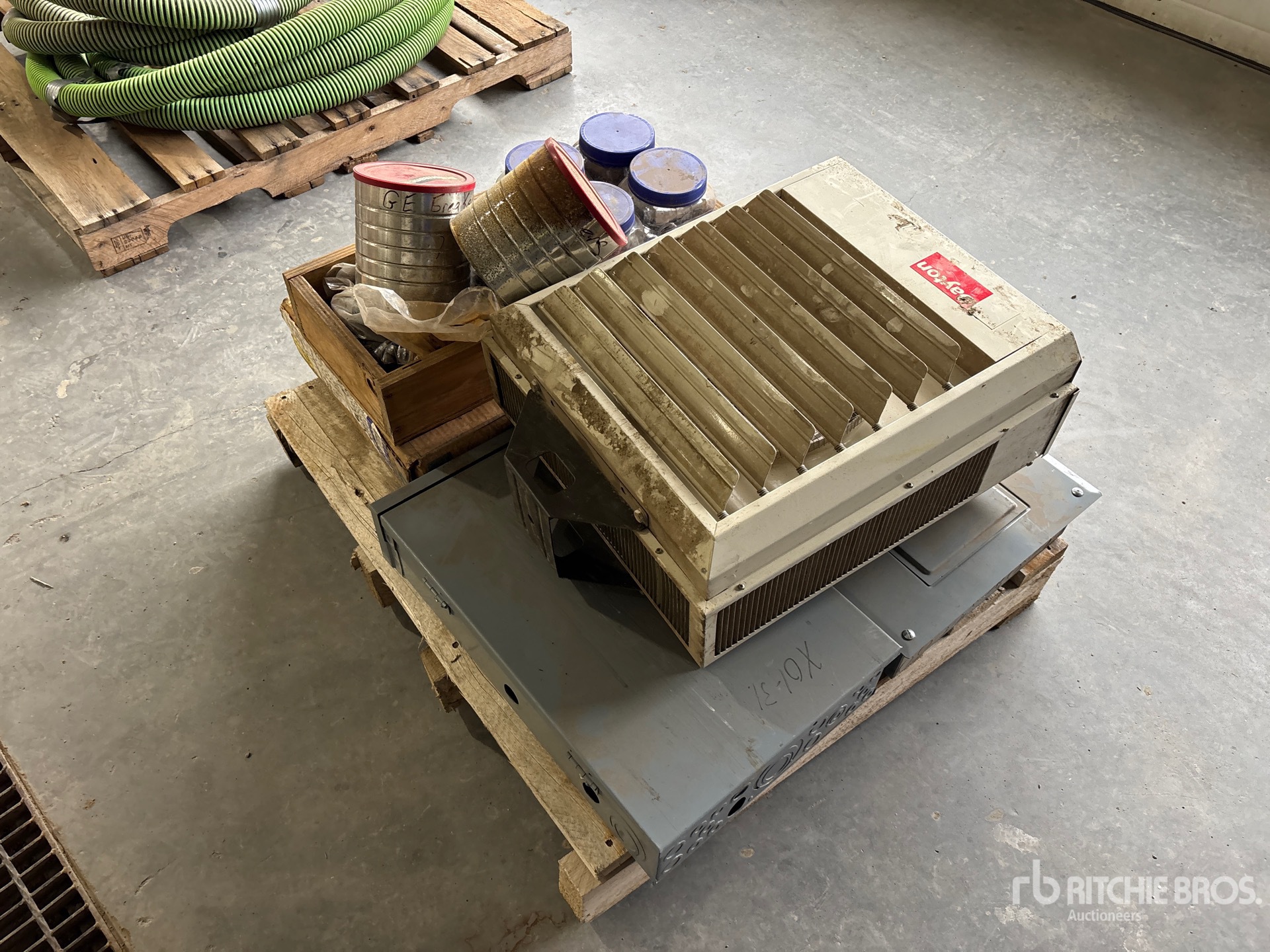 General Appearance with Image, coin arrière droit