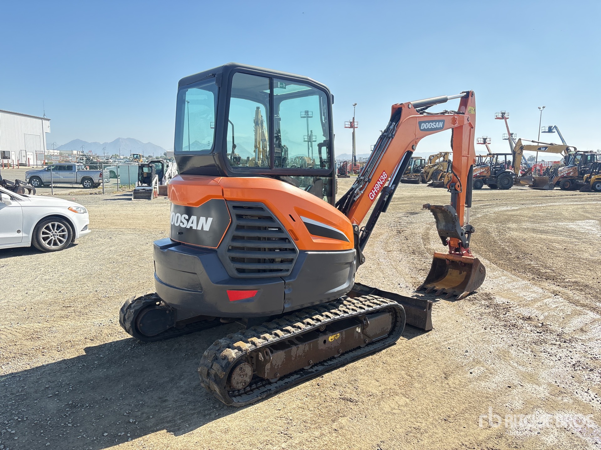 General Appearance with Picture, Right Rear Corner