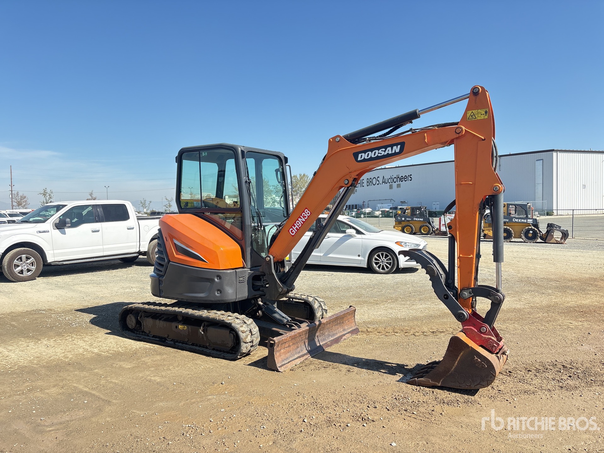 General Appearance with Picture, Right Front Corner