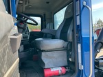 Cab with Seats/armrests