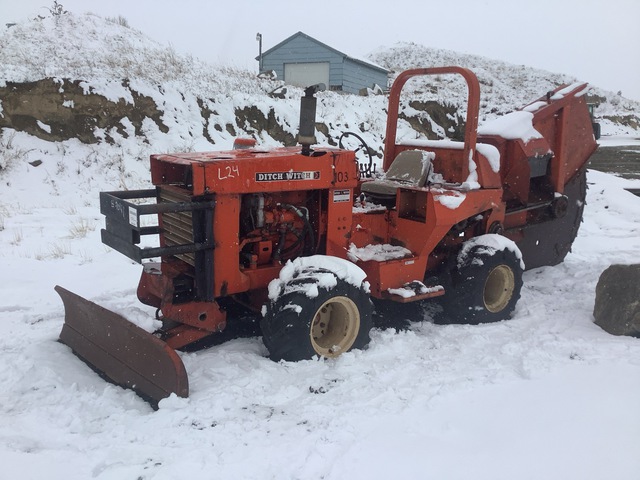 Ditch Witch 4x4 Trencher