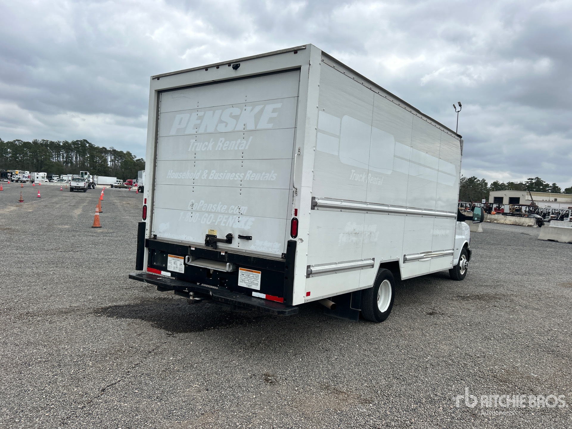 General Appearance with Picture, Right Rear Corner