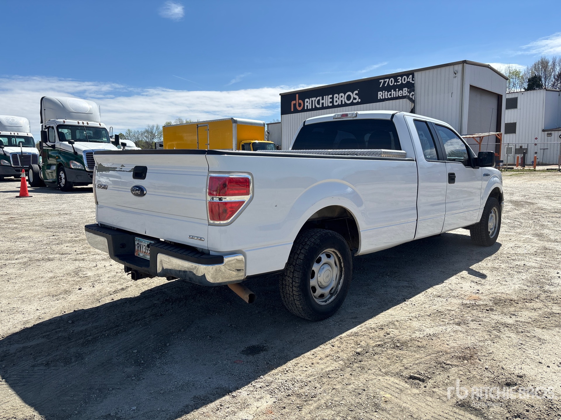 General Appearance with Picture, Right Rear Corner