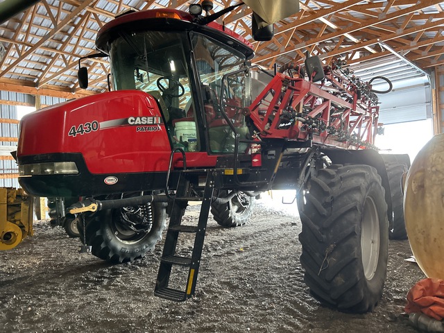 2012 Case IH 4430 120 ft 4x4 High Clearance Self-Propelled Sprayer