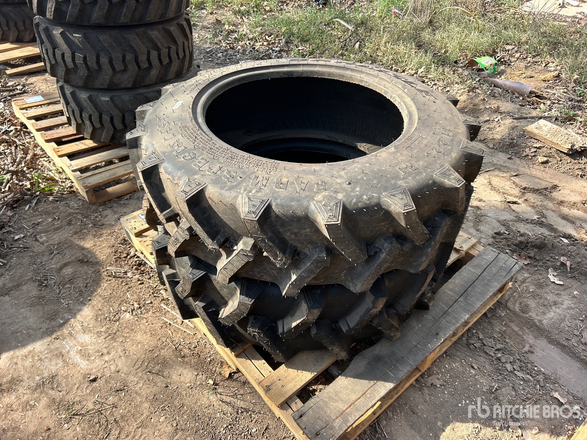 General Appearance with Foto, angolo posteriore sinistro