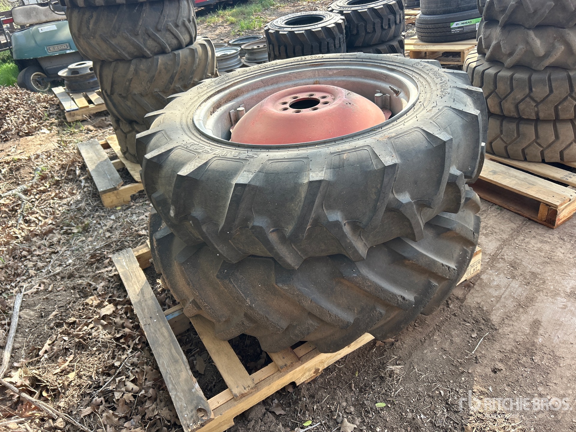 General Appearance with Foto, angolo anteriore sinistro