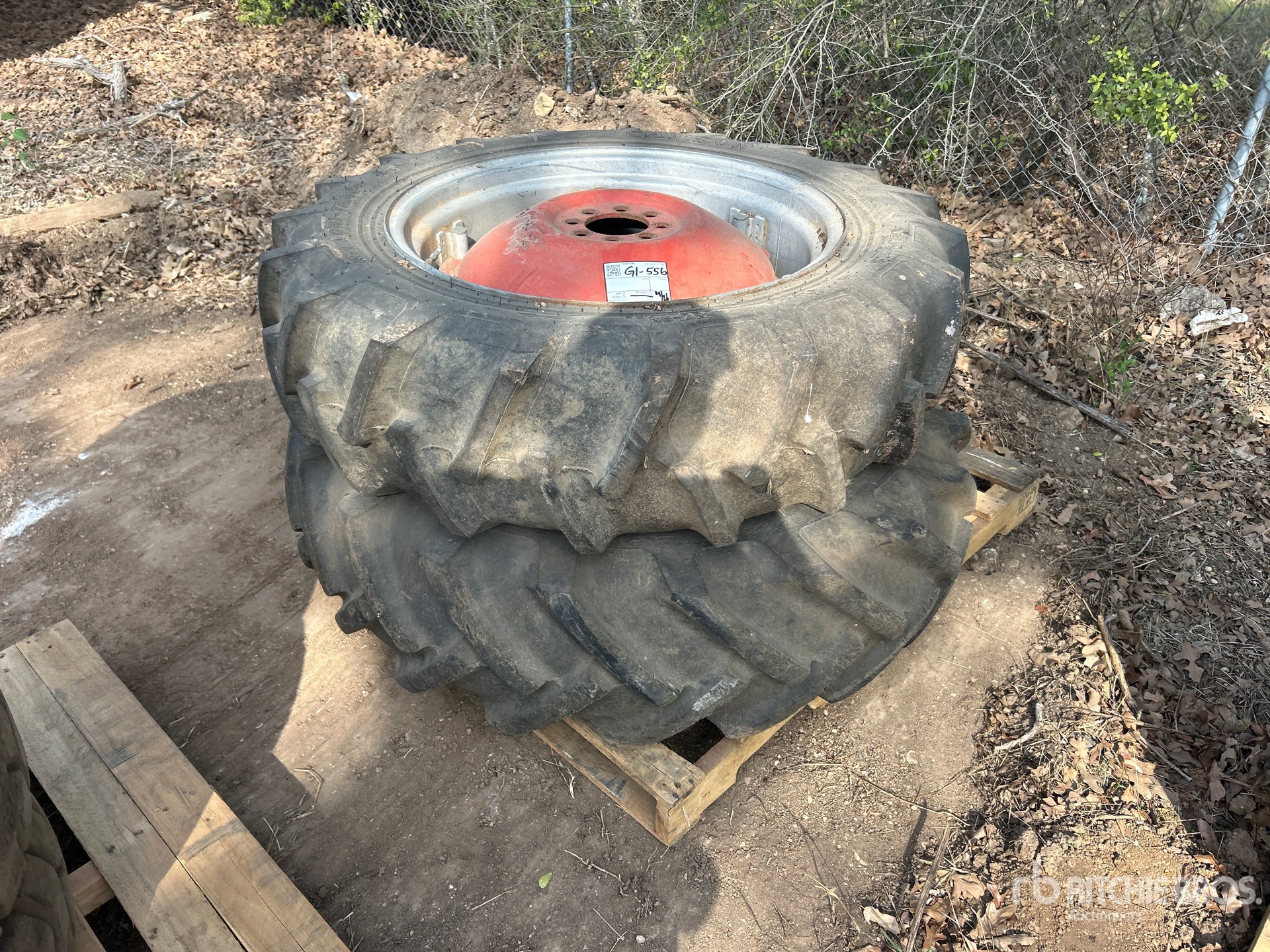 General Appearance with Foto, angolo anteriore sinistro