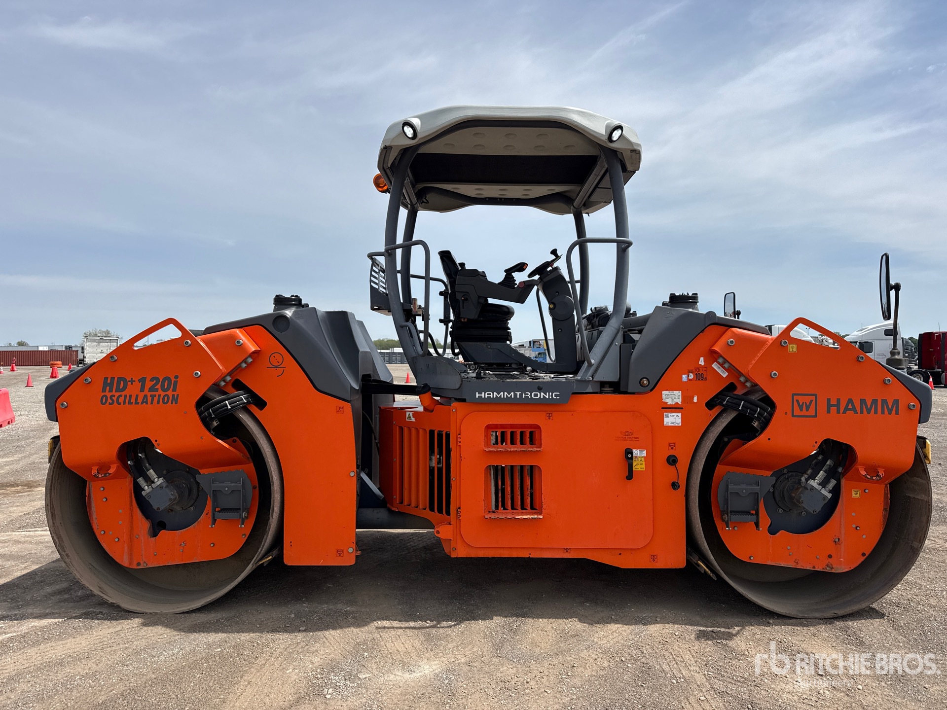 2021 Hamm HD+ 120I VO