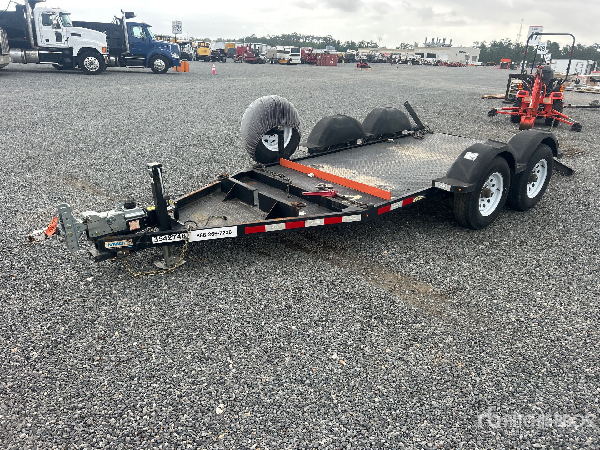 General Appearance with Bild, Ecke vorne links