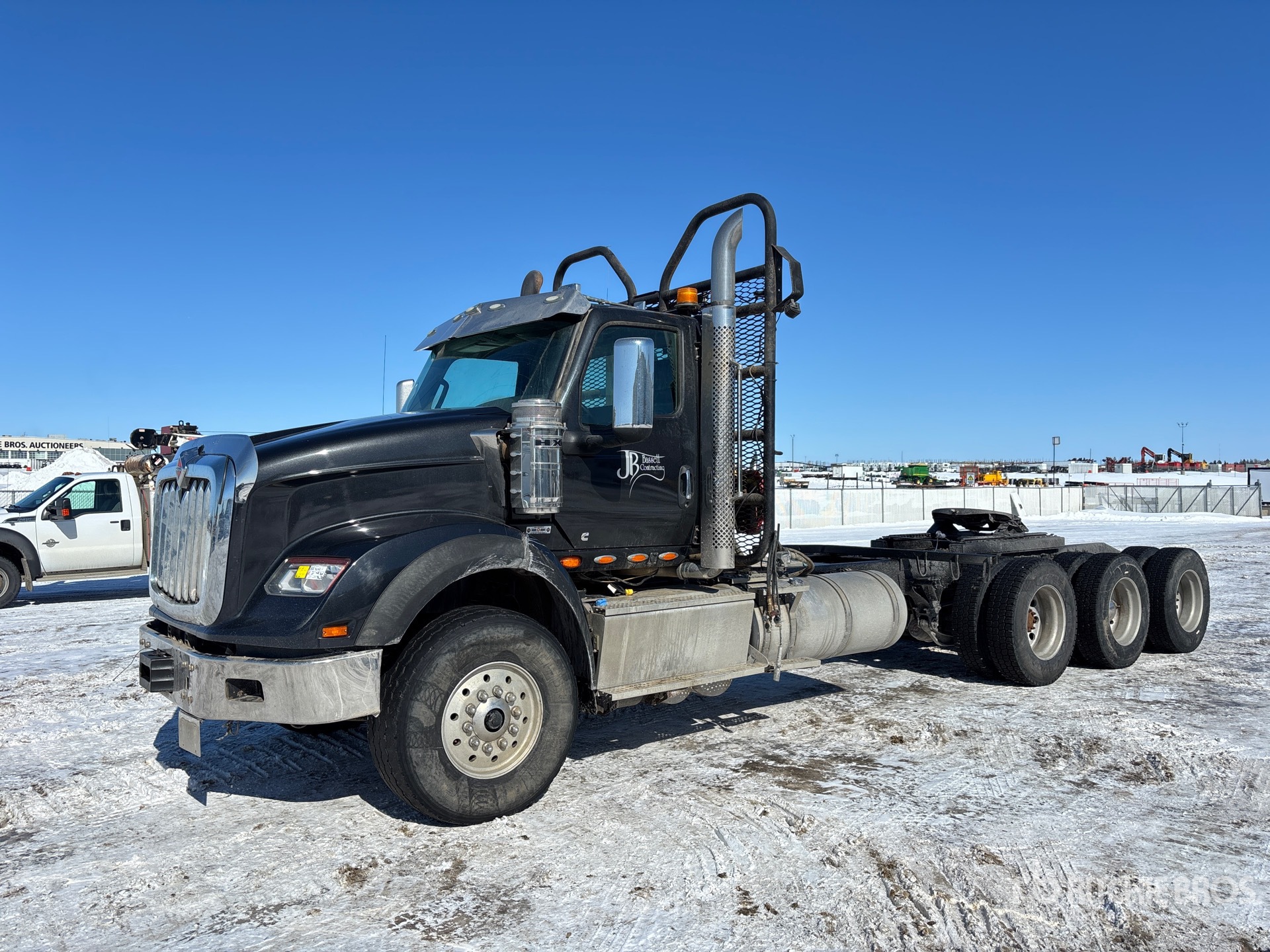 Aspect général with Image, coin avant gauche