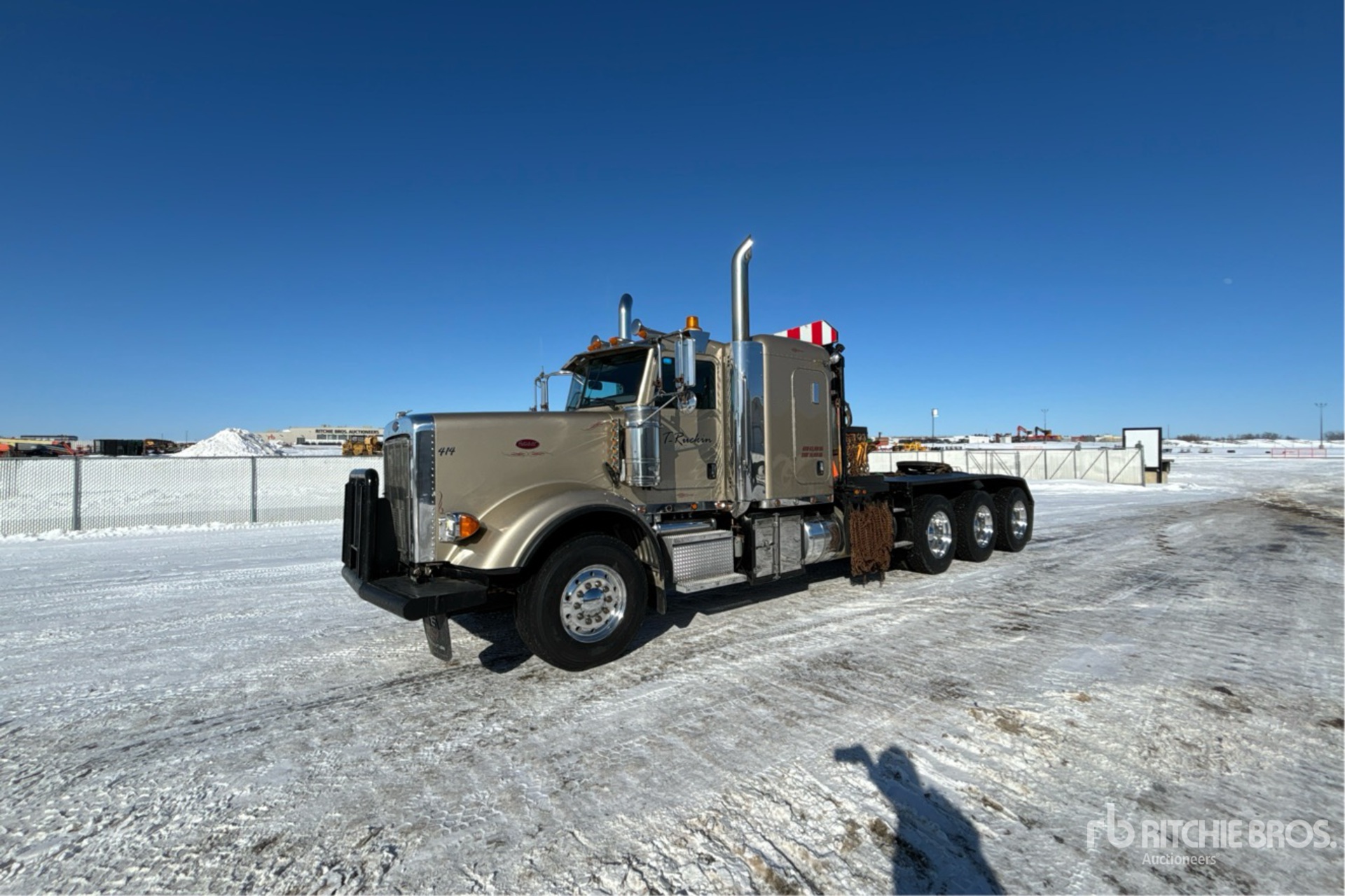 General Appearance with Picture, Left Front Corner