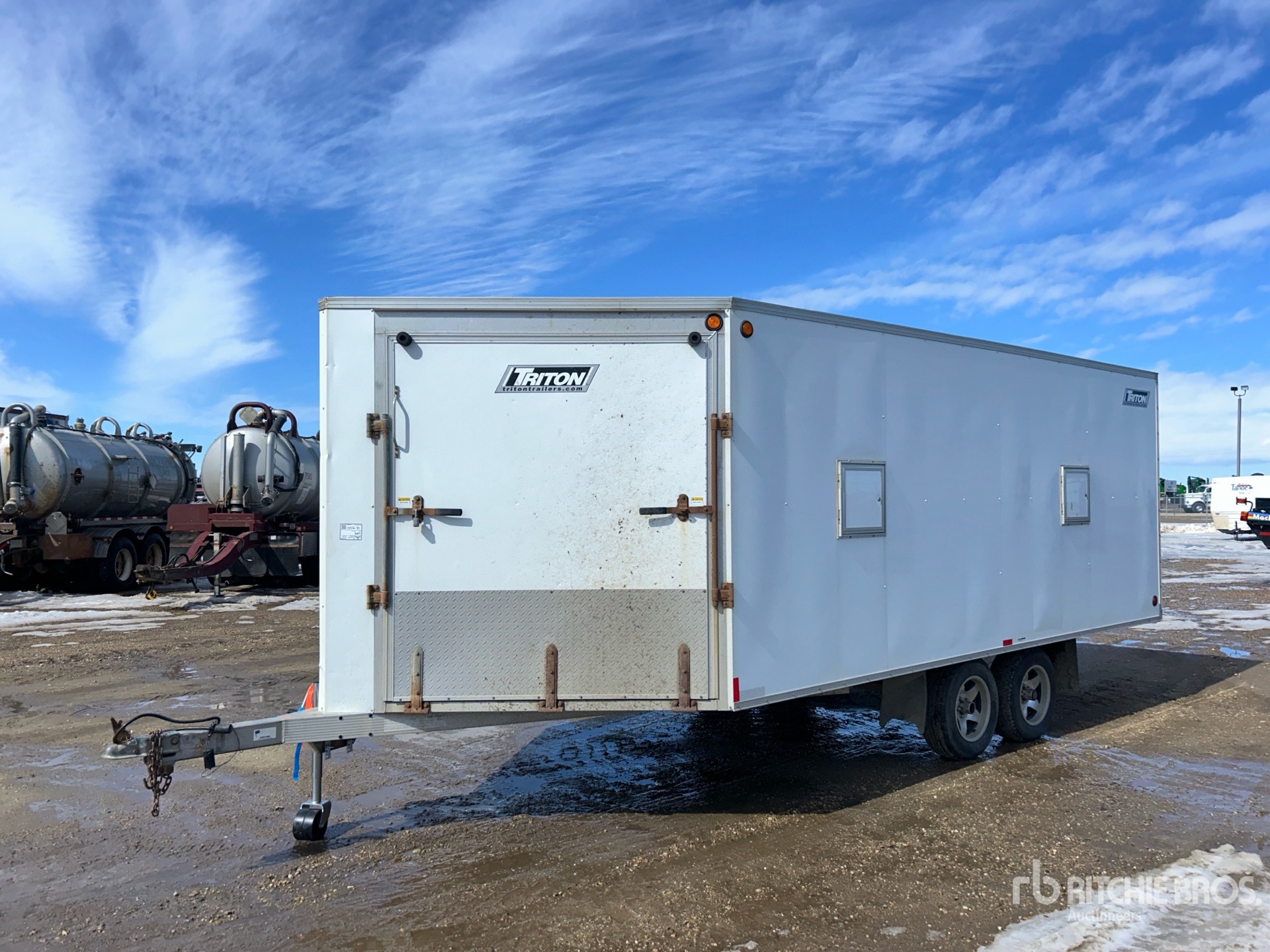 Aspect général with Image, coin avant gauche