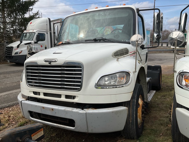 2014 Freightliner M2 106 4x2 S/A Day Cab Truck Tractor